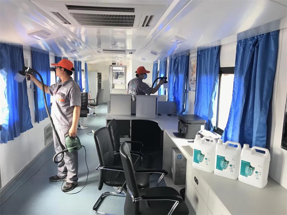 車(chē)內(nèi)過(guò)道窗簾桌子全方位噴涂治理 車(chē)內(nèi)過(guò)道窗簾桌子全方位噴涂治理