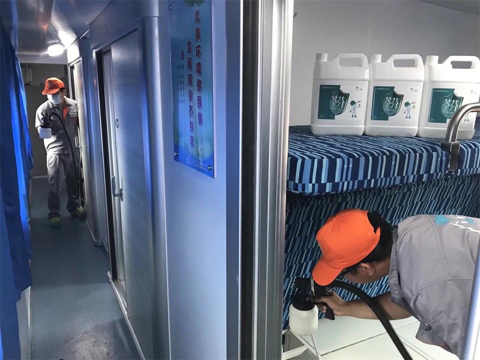 車(chē)內(nèi)過(guò)道臥鋪全方位噴涂施工治理 車(chē)內(nèi)過(guò)道臥鋪全方位噴涂施工治理