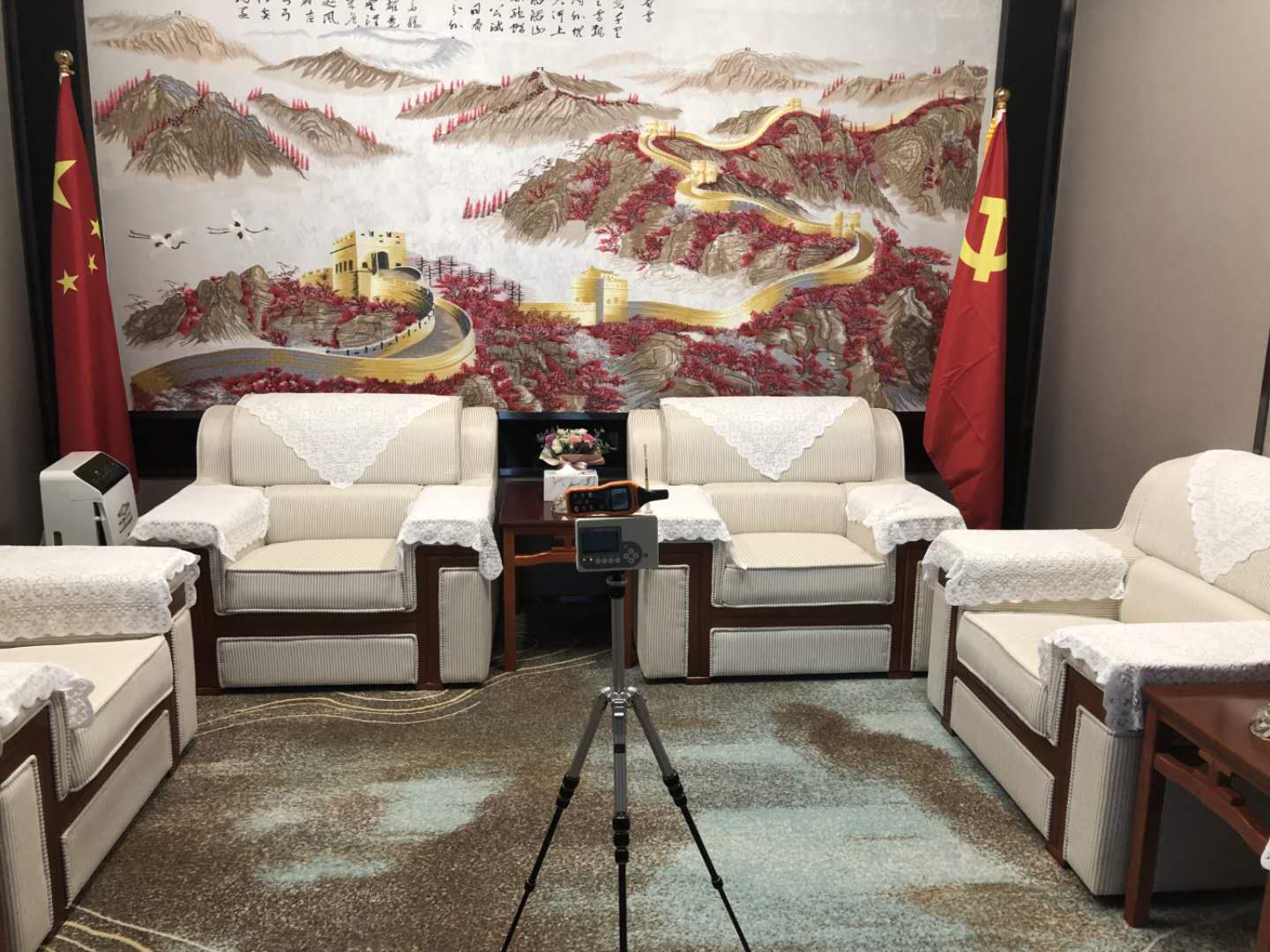 會(huì)議室甲醛檢測(cè)進(jìn)行中 會(huì)議室甲醛檢測(cè)進(jìn)行中