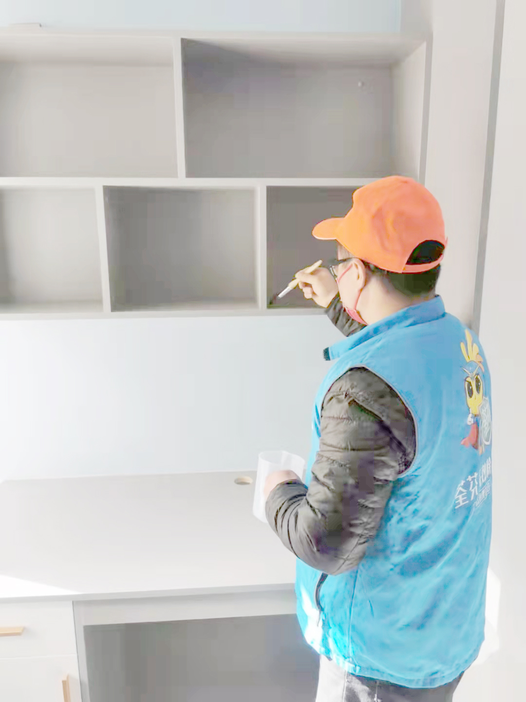 柜子縫隙刷子精細化施工治理 柜子縫隙刷子精細化施工治理