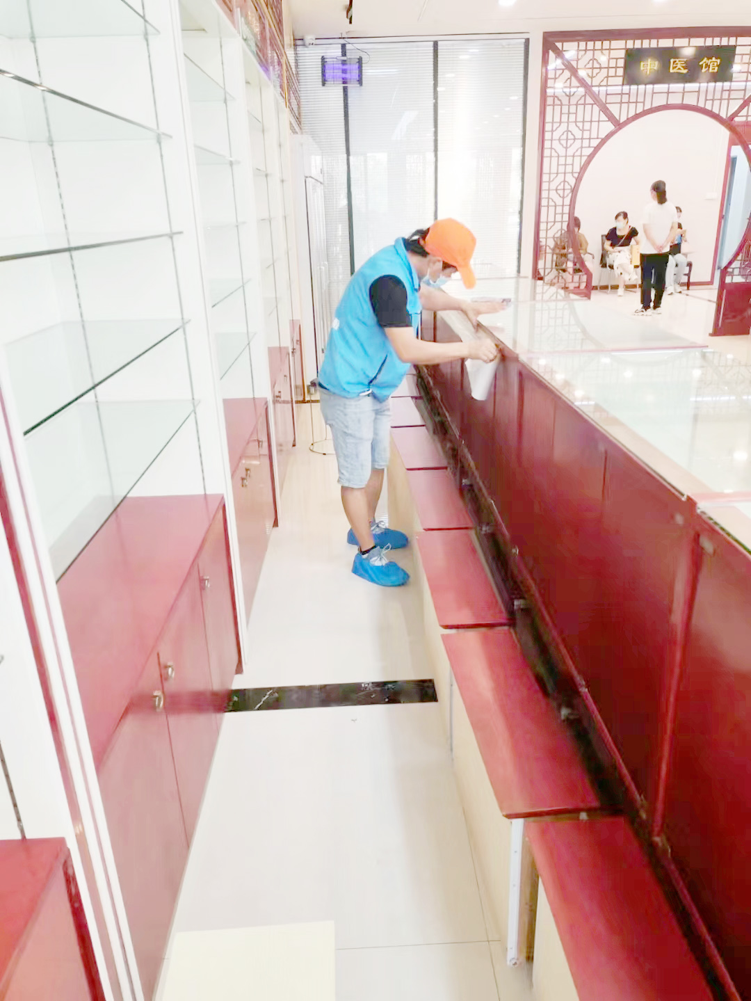 藥店柜臺薄膜覆蓋養(yǎng)護(hù) 藥店柜臺薄膜覆蓋養(yǎng)護(hù)